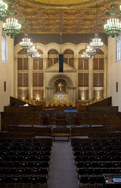 The sanctuary’s primary central array consists of seven L-Acoustics Kiva enclosures flown beneath two SB15 subs