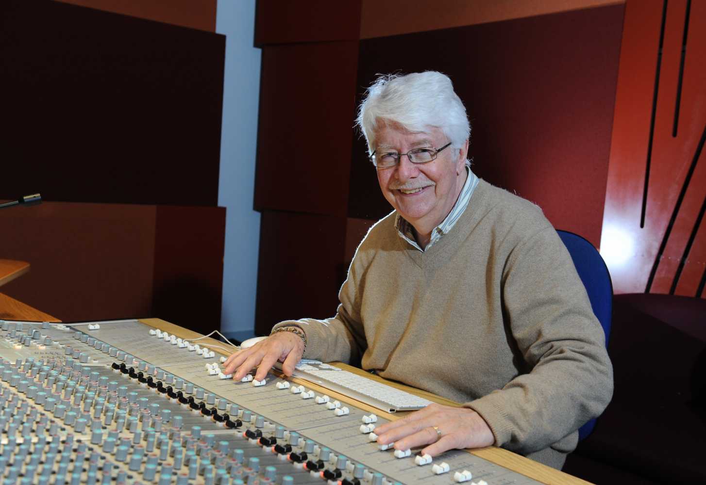 The course will be led by renowned producer and Leeds Beckett senior lecturer Ken Scott