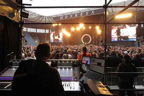 The band’s engineers, Will Doyle and Matthew Kettle, have relied on DiGiCo consoles provided by Solotech