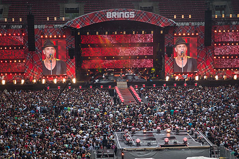 Cologne band Brings toured with dLive including a final stadium gig before 50,000 spectators