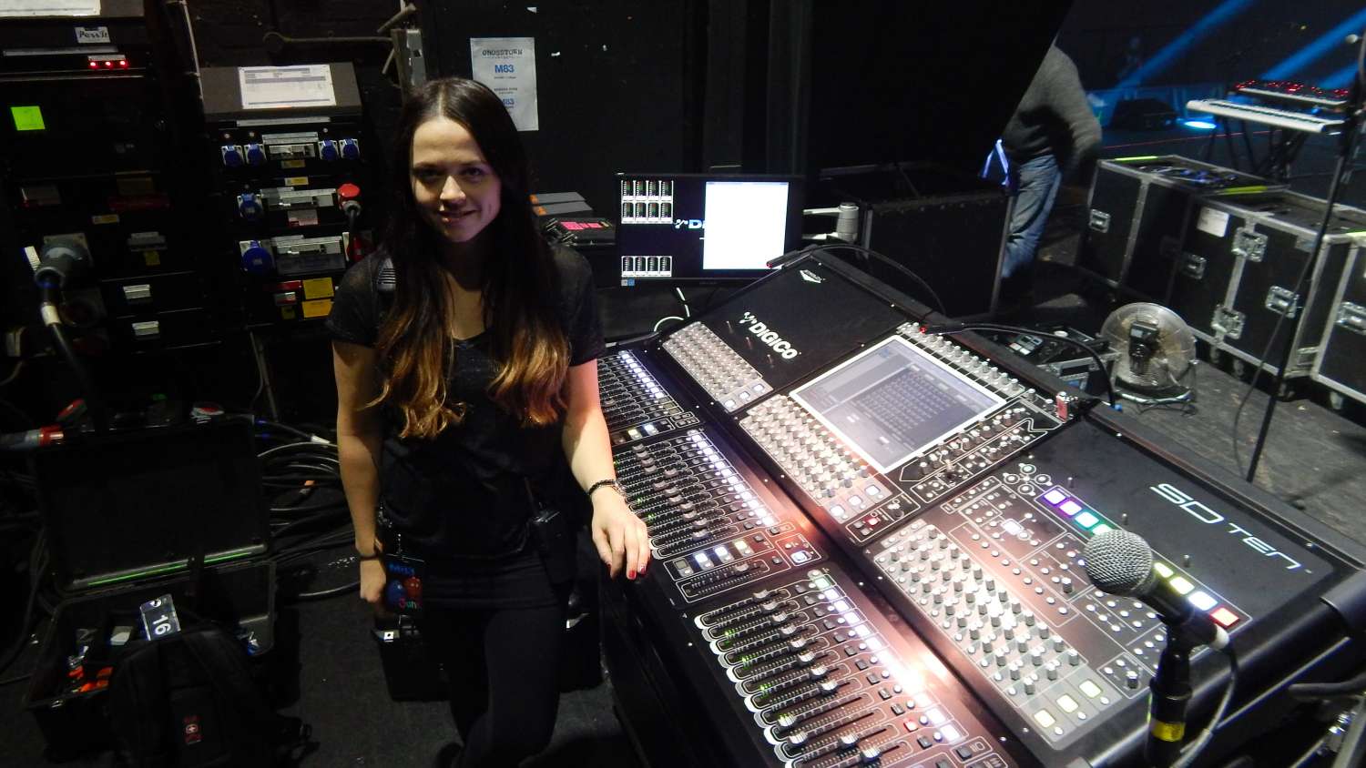 Monitor engineer Laura Davis chose the SD10 “because it’s so flexible and sounds great”
