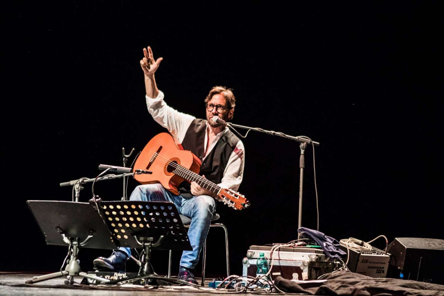 Al Di Meola played a sell-out gig at Darmstadt’s 1000-capacity Straatstheatre (photo: Paul Sebald)