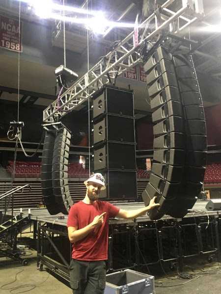 Bauder Audio’s Craig Kaufmann rigging the company’s new Kiva II enclosures and SB15m subs at Philadelphia'a Liacouras Centre