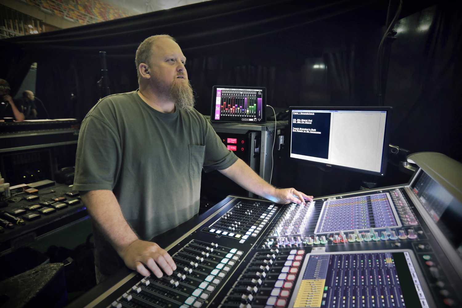 Linkin Park monitor engineer Kevin Tater” McCarthy at the tour’s DiGiCo SD7 desk