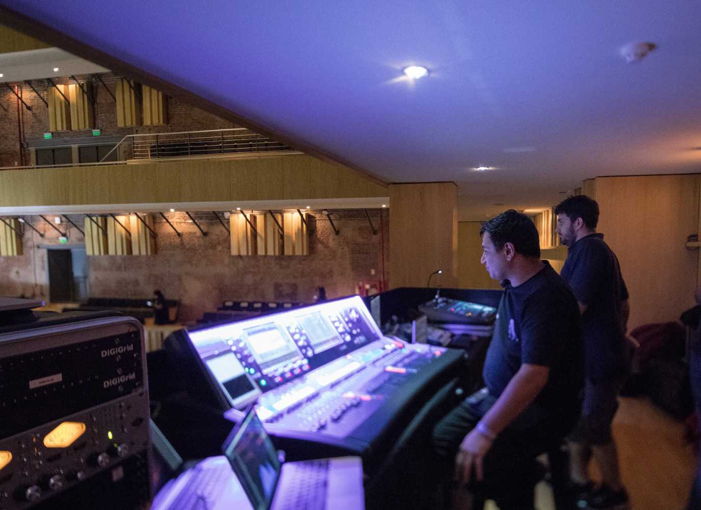 Fernando Parra at FOH with the dLive
