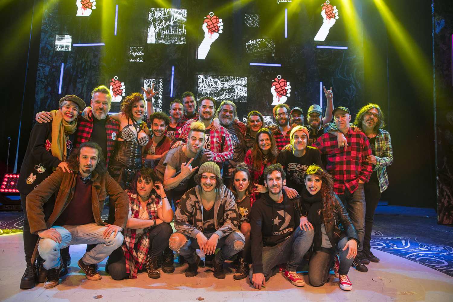 The American Idiot cast and crew in Buenos Aires (photo: Louise Stickland)
