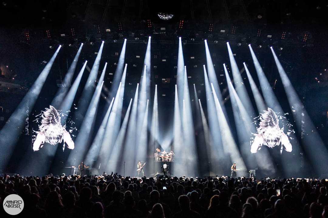 The North American leg’s September and October dates included a performance at New York City’s Madison Square Garden