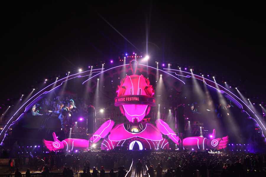 The Mr. Future Music Festival was staged in front of a spectacular and futuristic interactive set design