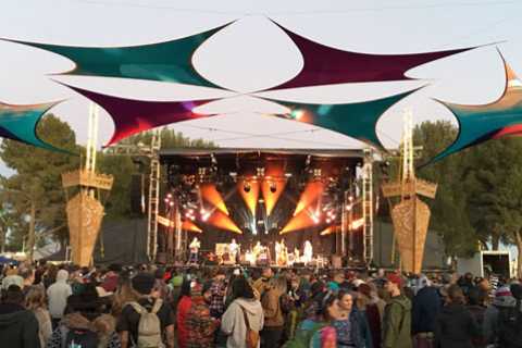 The stage served up an array of beams and washes in ever-changing colours