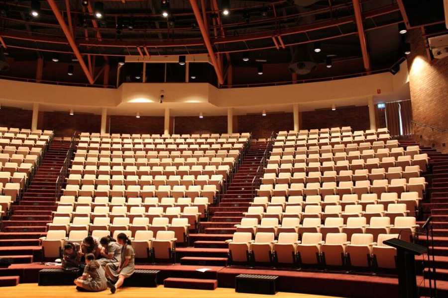 The concert hall now features Chalice LED 150W downlights from Altman Lighting