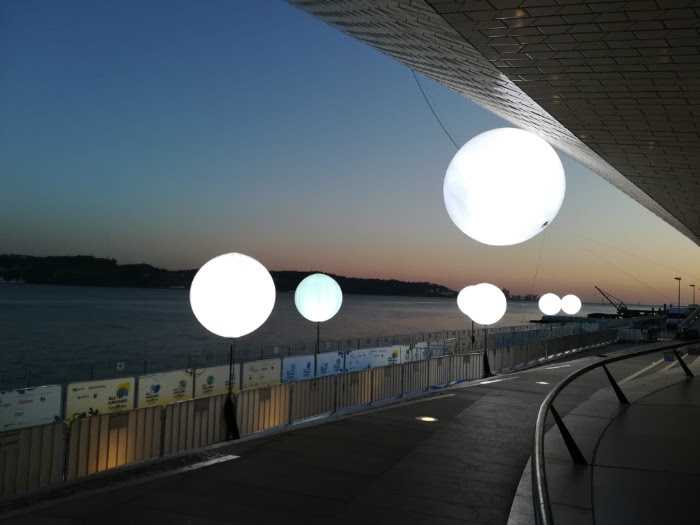 Airstar specified and installed 30 Crystal and Solarc lighting balloons
