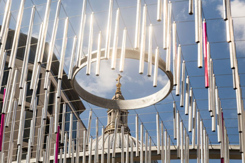 The design features hundreds of highly reflective anodised aluminium poles suspended vertically