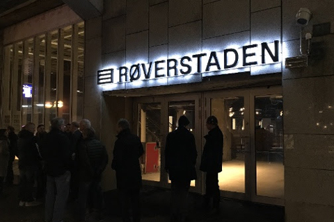 Røverstaden is situated in the basement of a three-storey building in Oslo city centre