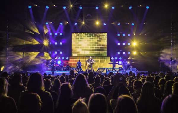 The fixtures were used on Chris Young’s Losing Sleep 2018 World Tour