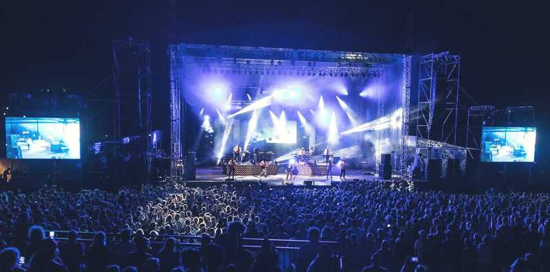 The main stage rig featured over 75 Chauvet Professional fixtures