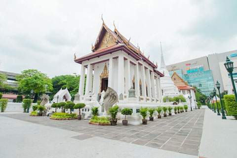 Phrarajasatta Pavilion is a mid-19th century Buddhist temple in Bangkok