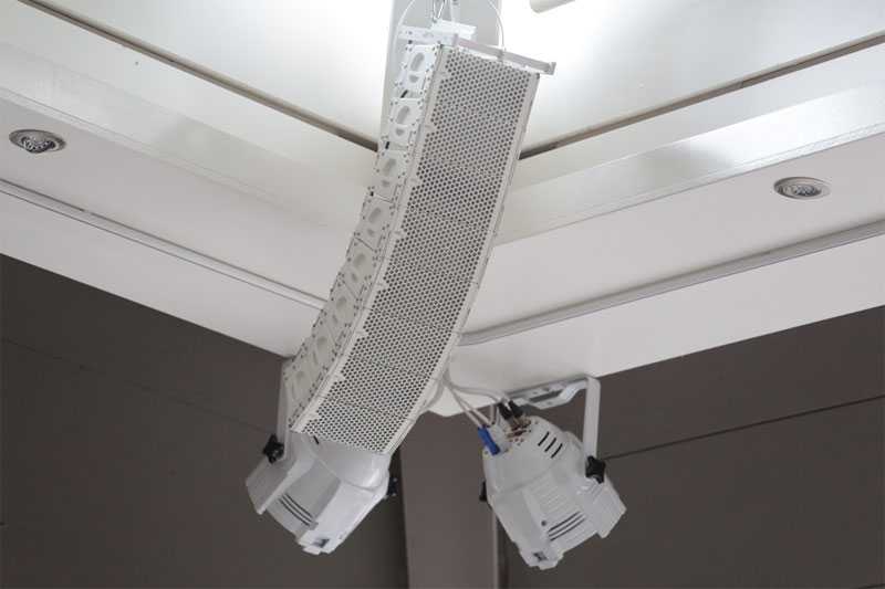 The DLA3 is a one-way full range line array