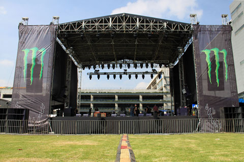 Loto Audo supplied a complete Funktion-One Vero sound system