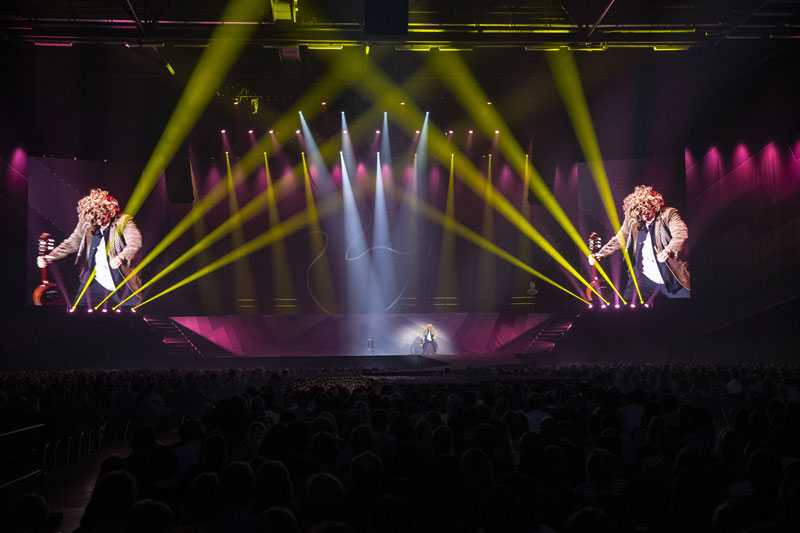 Anders Matthesen played Royal Arena in Copenhagen the Jyske Bank Boxen Arena in Herning (photo: Louise Stickland)