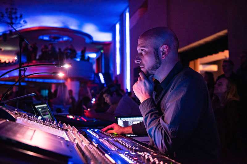 FOH engineer Mike Fanuele mixing Mike Shinoda on a DiGiCo SD10