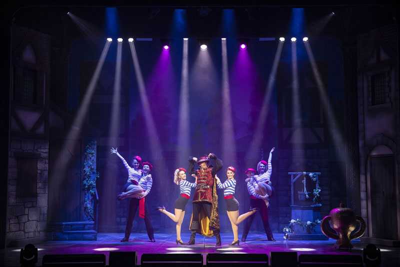 Beauty and The Beast at Blackpool Grand (photo: Louise Stickland)