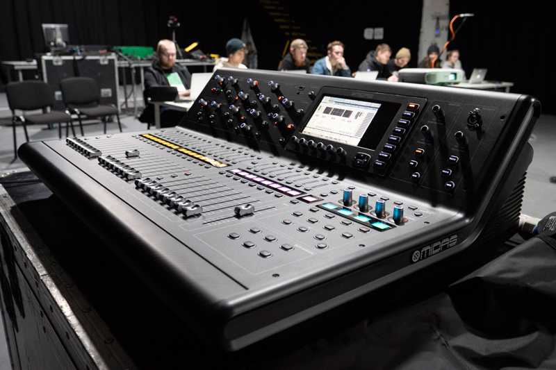 Product demo on the Midas consoles at Backstage Academy