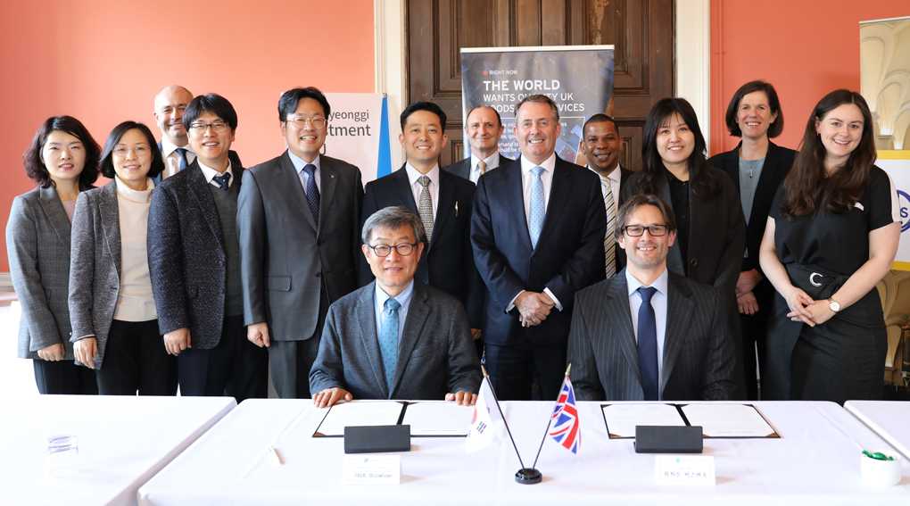The memorandum of understanding will see the creation of 100 jobs in both Bristol and Korea