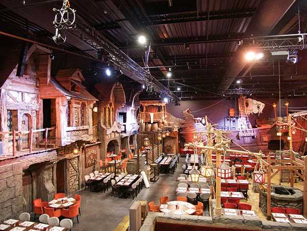 Pirates Paradise is a pirate-themed, immersive restaurant near Lille