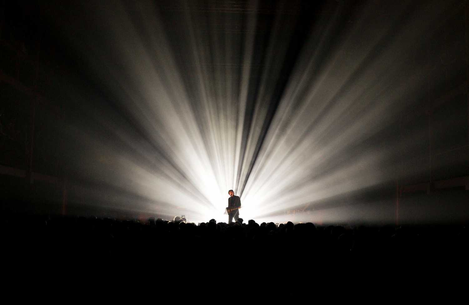 Tamino played three nights at the Ancienne Belgique in Brussels (photo: Ramy Mohavam Fouad)