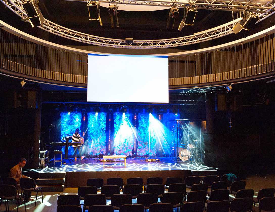 The church is housed in the Celebration Hall at the You Event Centre in Oftringen