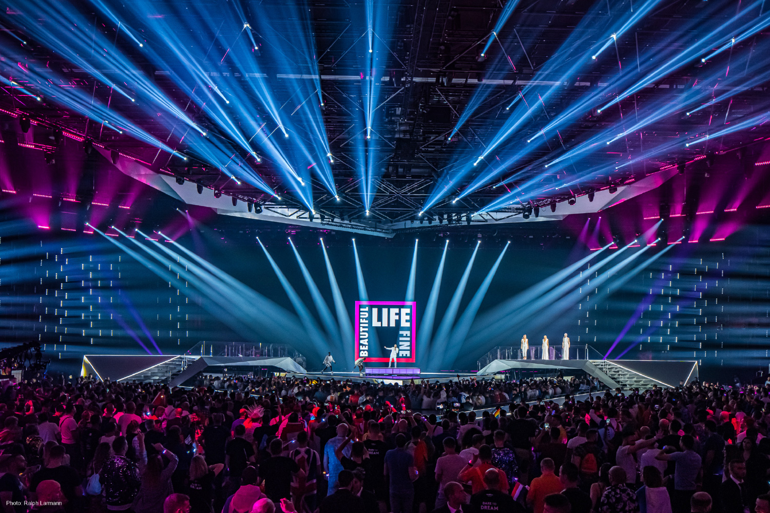 The 2019 Eurovision Song Contest featured lighting design created by Ronen Najar and Dakar Azulay (© Ralph Larmann)