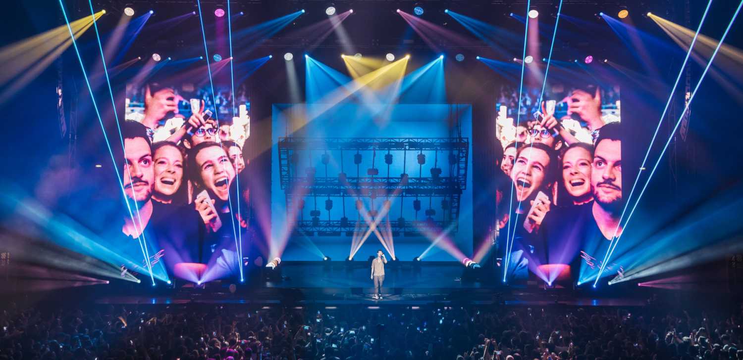 Fedez played 15 stadium dates through March and April