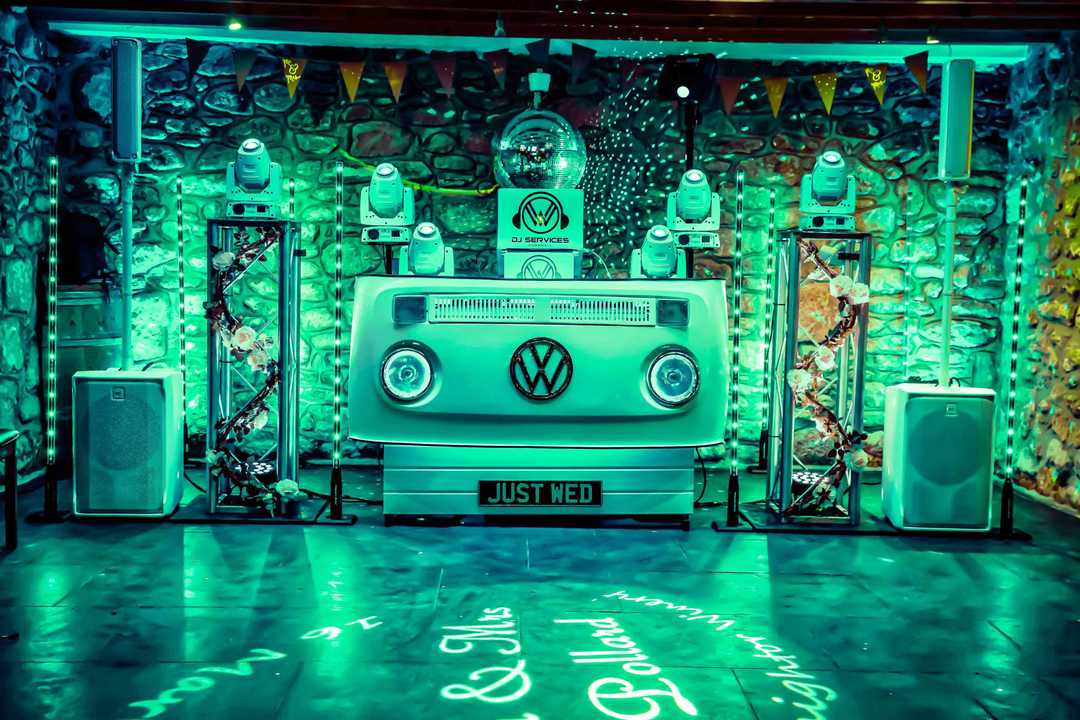 The solution involved a VW camper van-inspired DJ booth