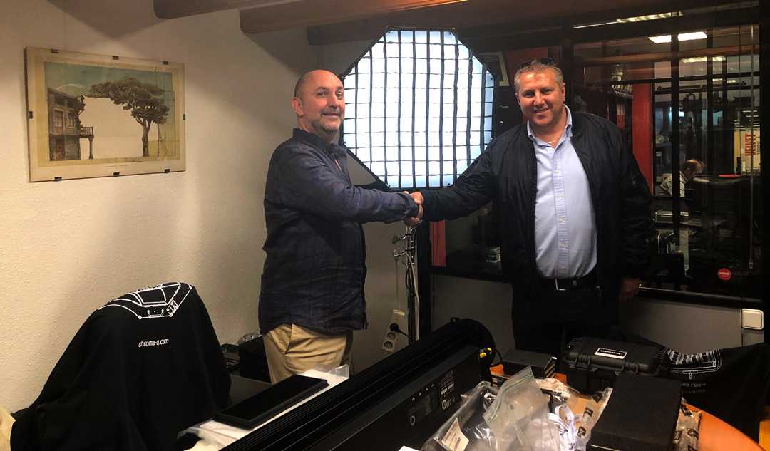 Alfonso Grau and Lance Bromhead (on behalf of Chroma-Q) confirm the dealership