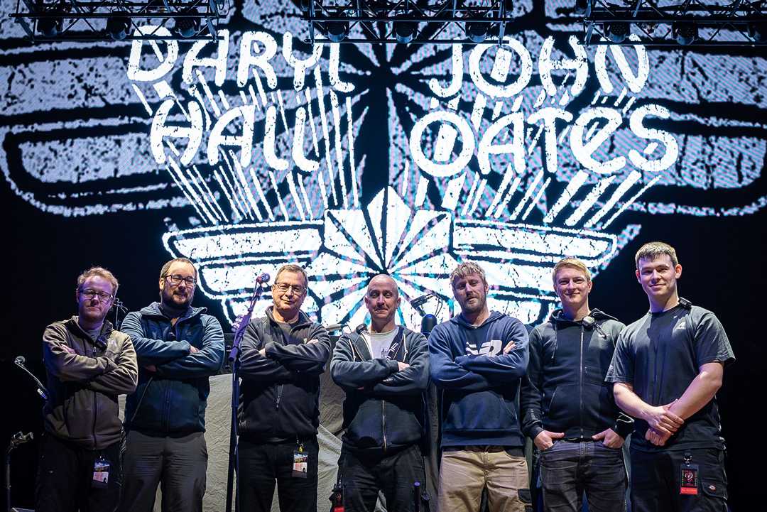 The touring crew at Glasgow SSE Hydro (photo: Steve Sroka)