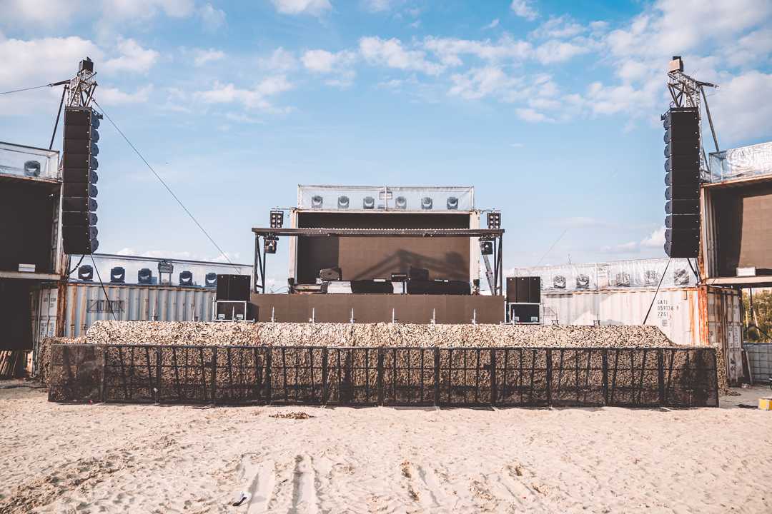 The Desert Valley Stage is one of the largest at the festival