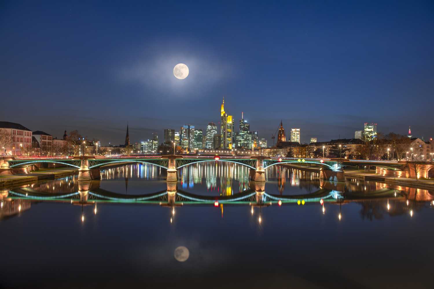 Frankfurt-based AES Technik is now a value-added reseller for Artistic Licence