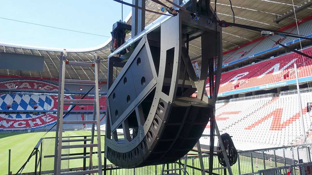 In total, the L-Acoustics installation in the arena comprises 266 Kara line source elements