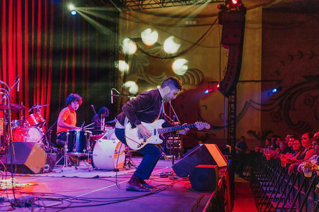 Rudy De Anda onstage at Fremont Theatre (photo: Erick Beltran)