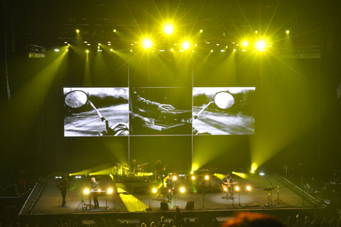 The tour screen supplied by Video Design is 140sq.m. of ROE CB5