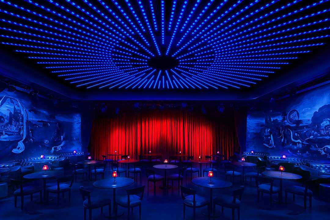 Paradise Club on Times Square (photo: Nikolas Koenig)