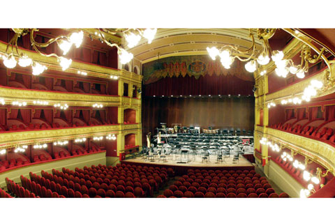 Caption Teatro Calderón in Valladolid