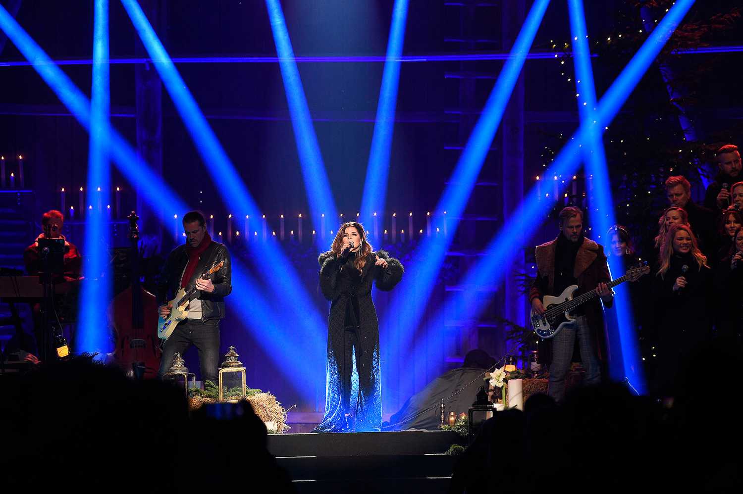 Carola played 12 sold-out festive shows at the Slottsladan in Steninge Slottsby (photo: Karin Törnblom)