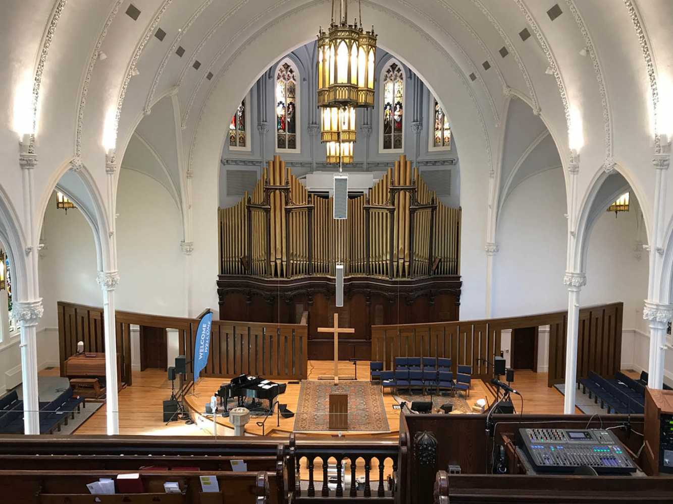 The ornate, high-ceiling sanctuary accommodates 550 people