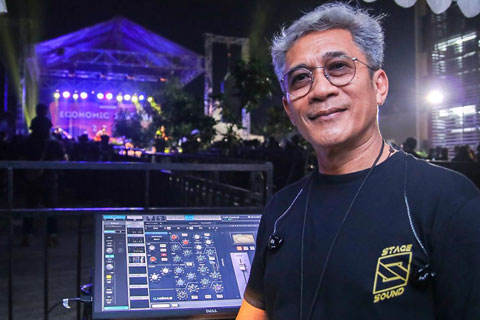 FOH engineer Sony Soebowo