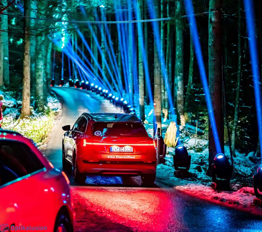 IP65-rated lighting fixtures were places every few meters along the course (photo © Optikalusion)