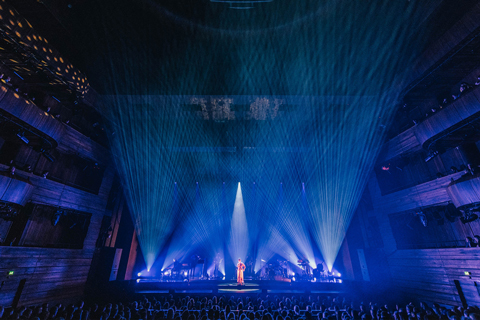 Emilie Nicolas plays the Oslo Opera House