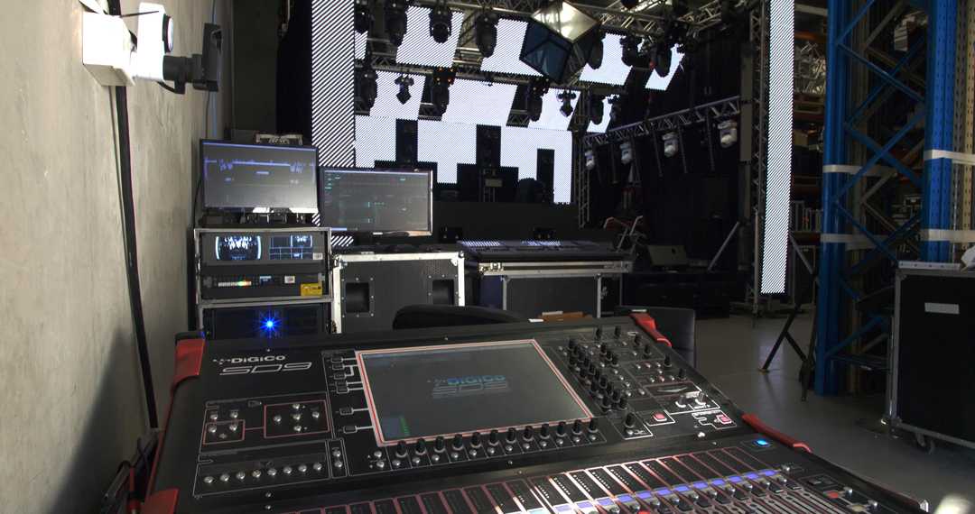 The DiGiCo SD9 was supplied by Group Technologies