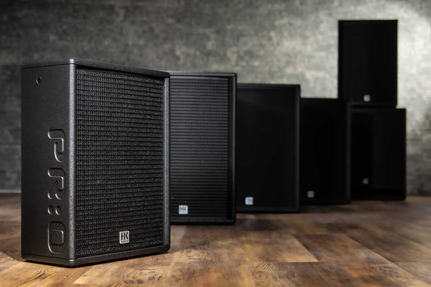 The speakers can be combined flexibly for the most varied of requirements