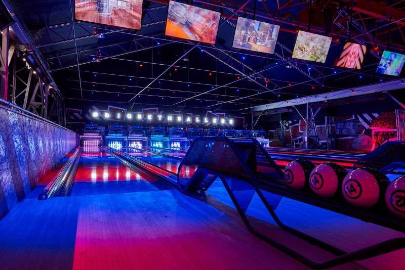 The American style venue harbours a 10-lane bowling alley (photo: Roxy Leisure)
